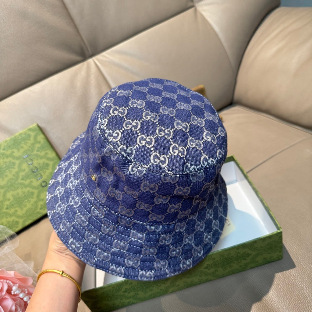 Gucci bucket hat in blue GG monogram denim, stitched crown detail