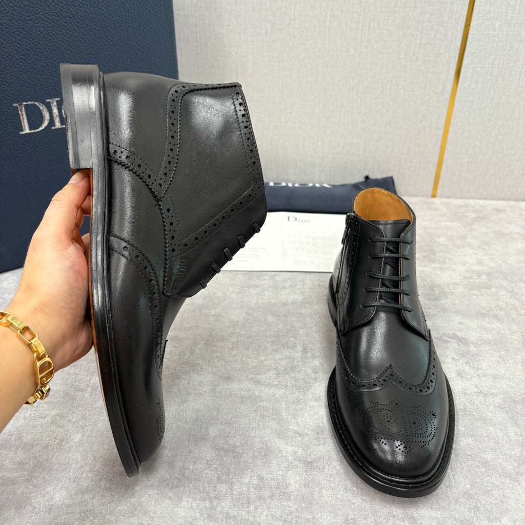 Dior unisex black leather ankle boots with brogue panel, lace-up, and sturdy rubber sole