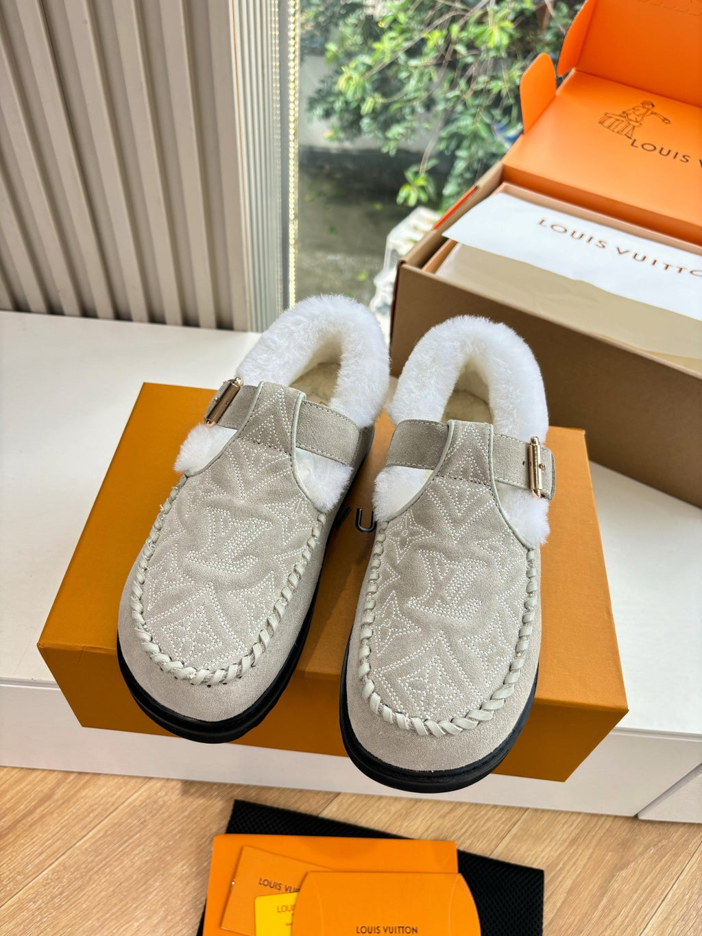 Louis Vuitton unisex pair of light gray suede slip-on shoes with shearling lining