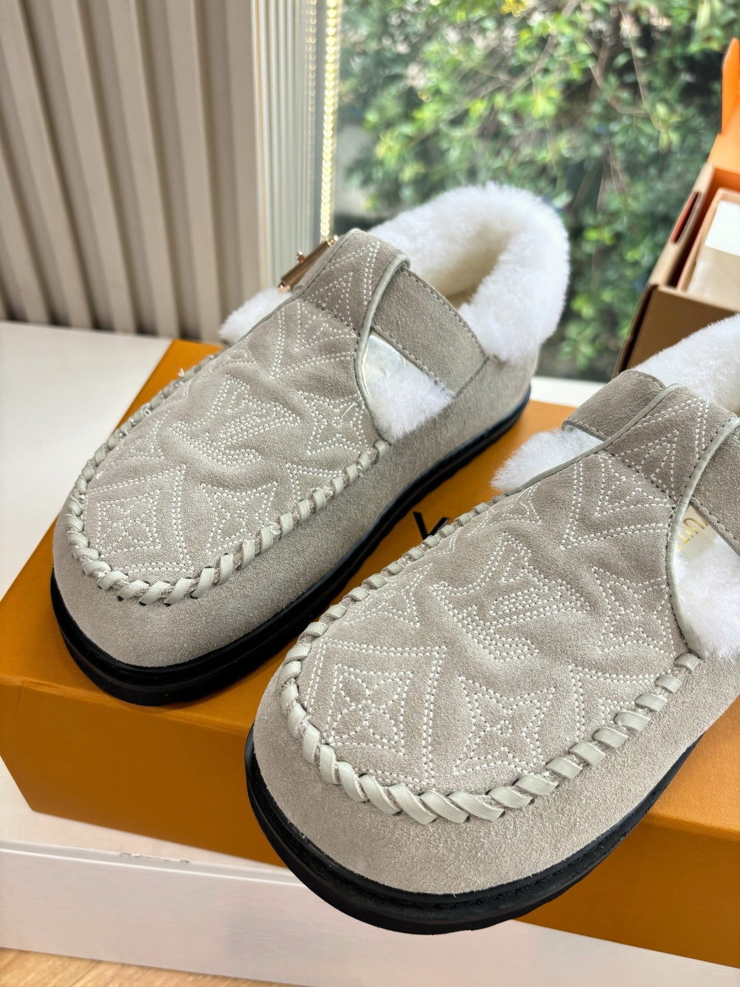 Louis Vuitton unisex light gray suede slip-on shoes with shearling lining and stitched detail