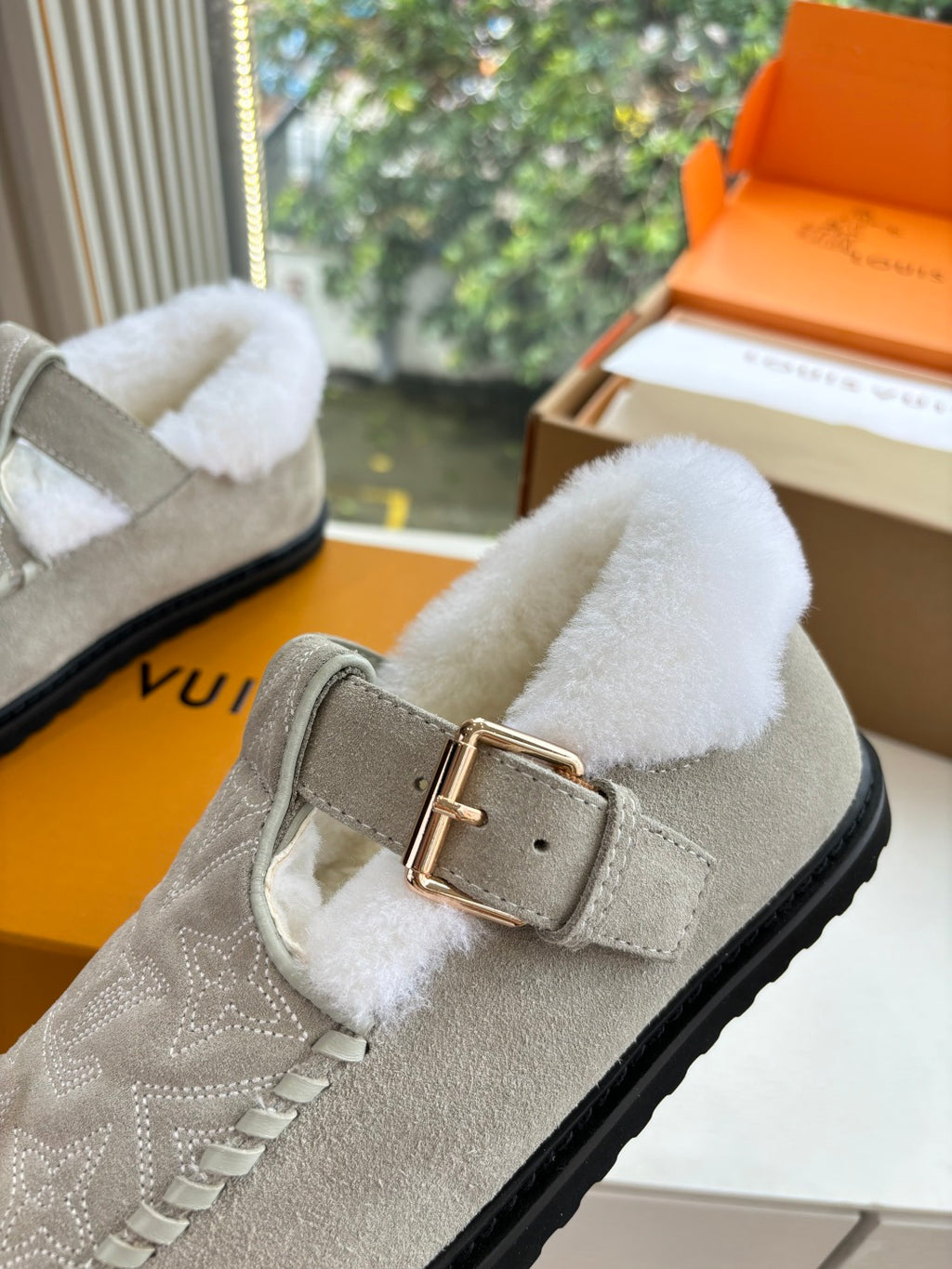 Louis Vuitton unisex light gray suede slip-on shoes with shearling lining and gold-tone buckle
