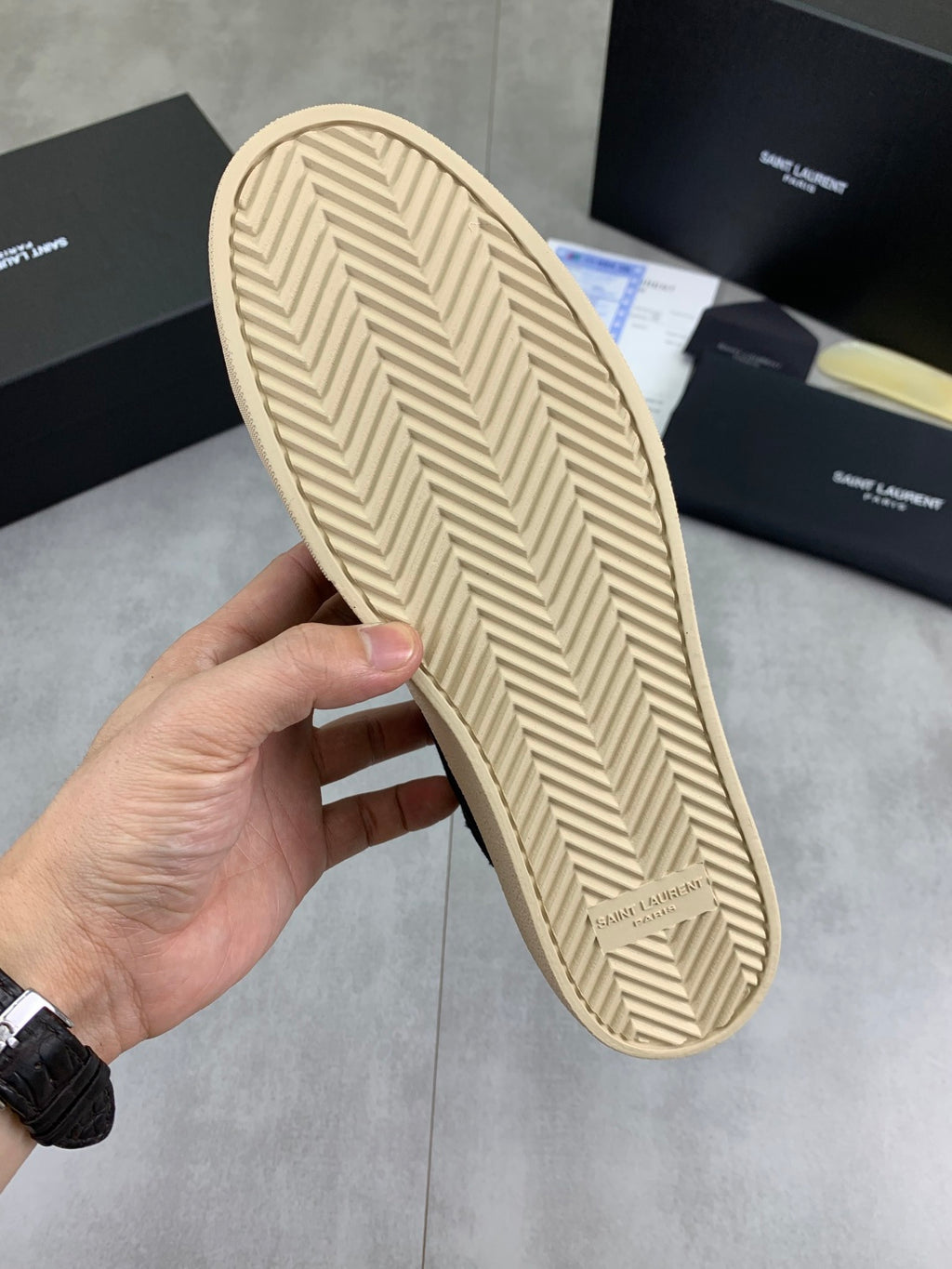 Beige rubber outsole of SAINT LAURENT sneakers with herringbone tread