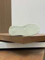Givenchy shoe outsole in white rubber with curved tread grooves