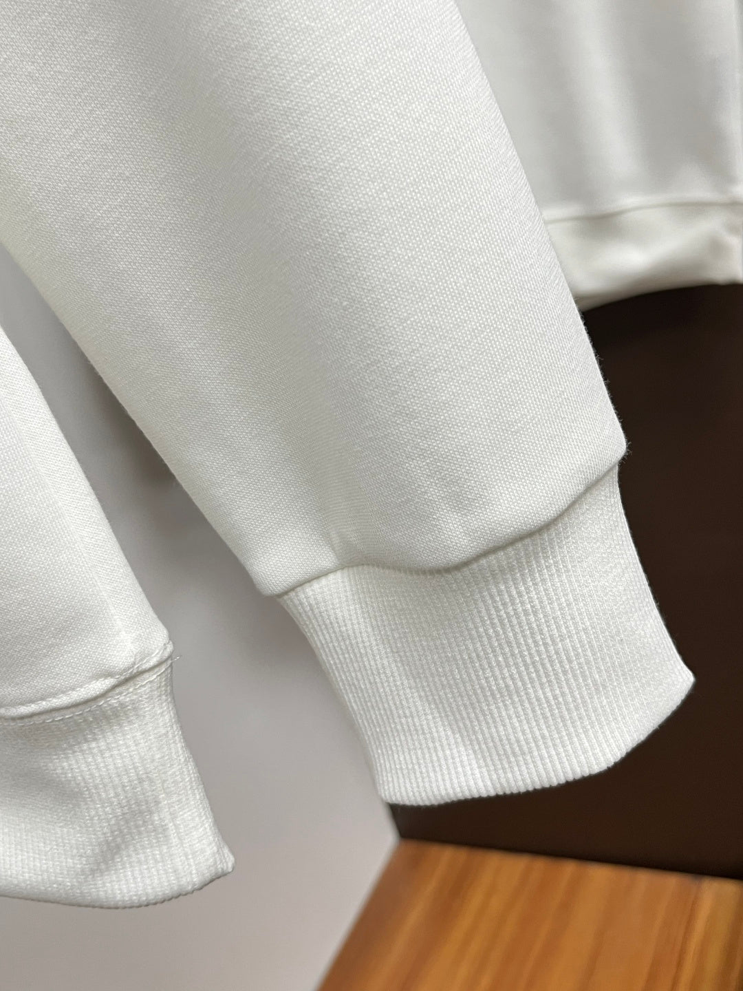 Versace white crewneck sweatshirt sleeve cuff and ribbed hem
