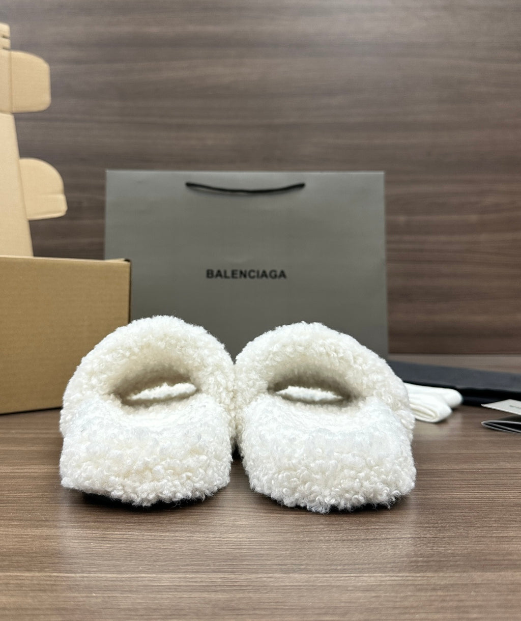 Balenciaga fuzzy white slide sandals with logo on footbeds, toe up