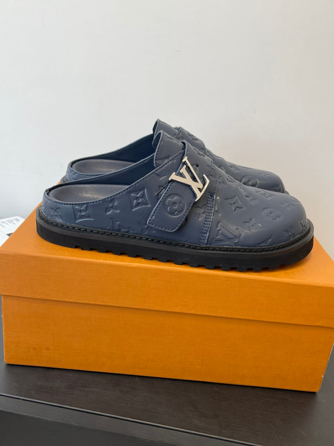 Luxury Shoes Louis Vuitton Sandals