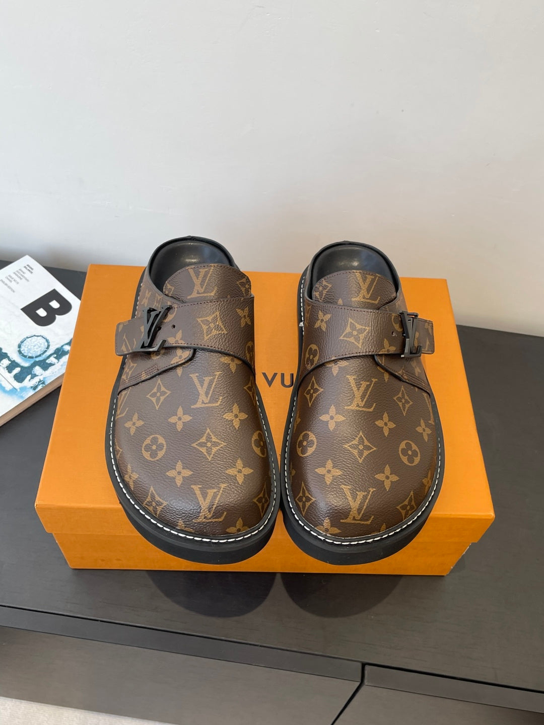 Luxury Shoes Louis Vuitton Sandals