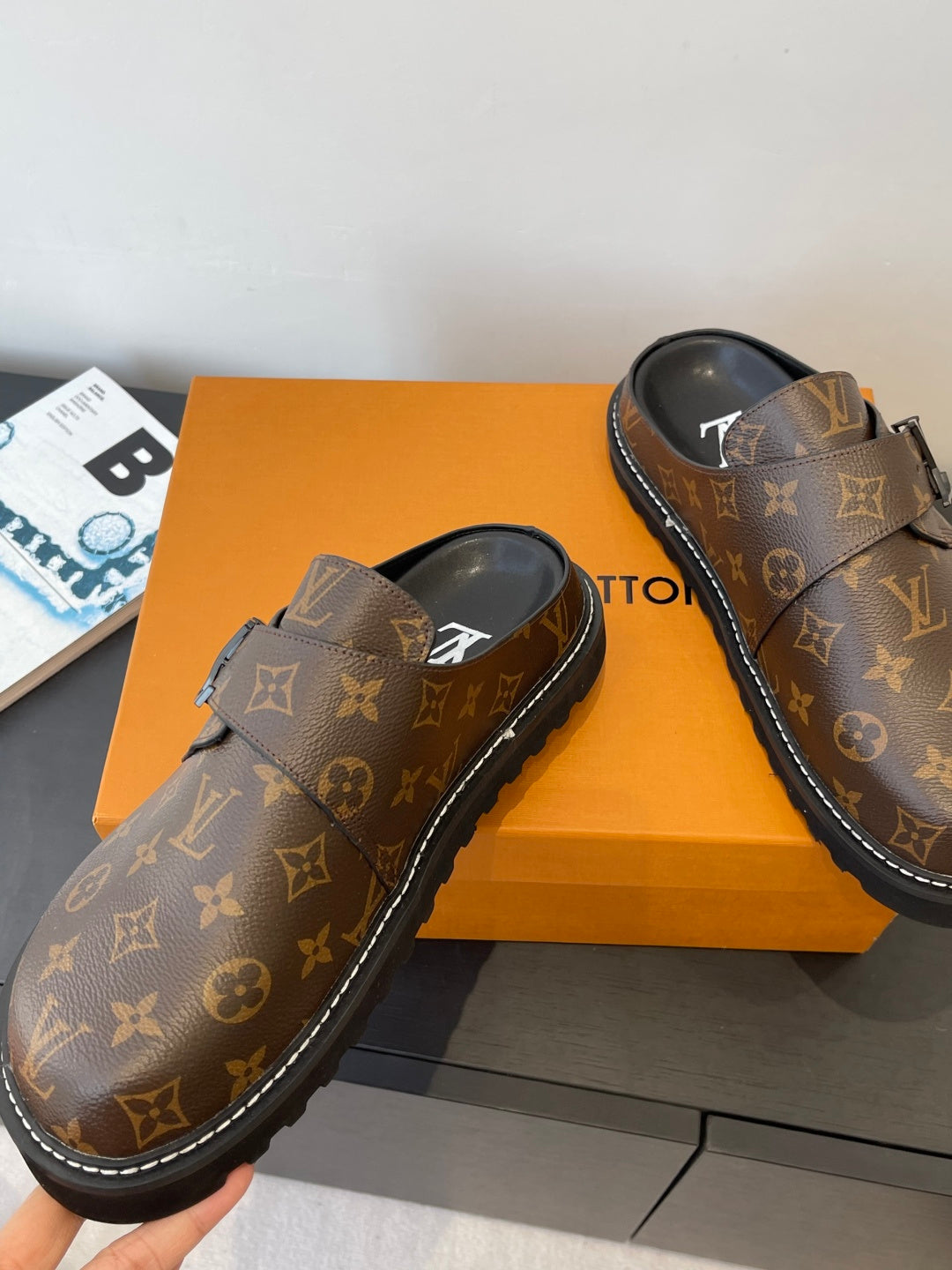 Luxury Shoes Louis Vuitton Sandals