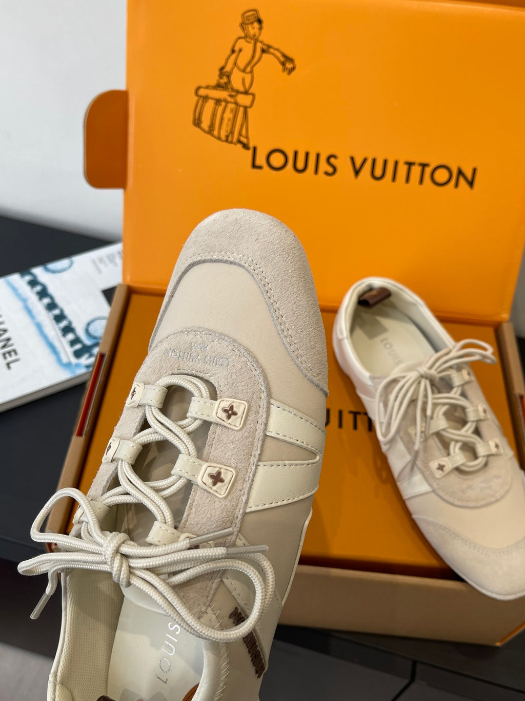 Louis Vuitton low-top sneakers, light beige canvas with lace-up closure, in box