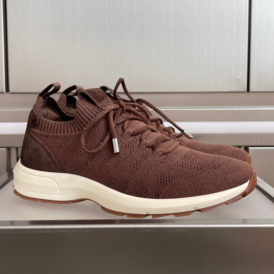 Dior unisex sneaker in dark brown knit with lace-up front and white rubber sole