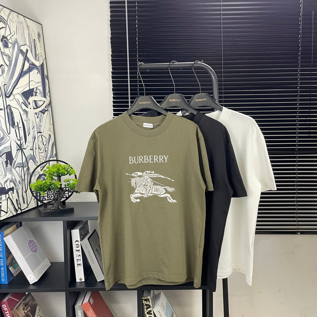 Burberry short-sleeve T-shirt in olive with white “BURBERRY” logo and horse graphic