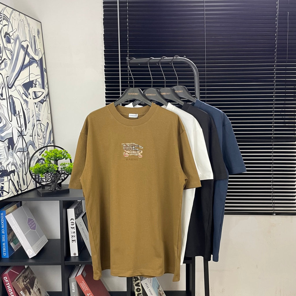Men's short-sleeve t-shirt, mustard/brown, small chest logo graphic