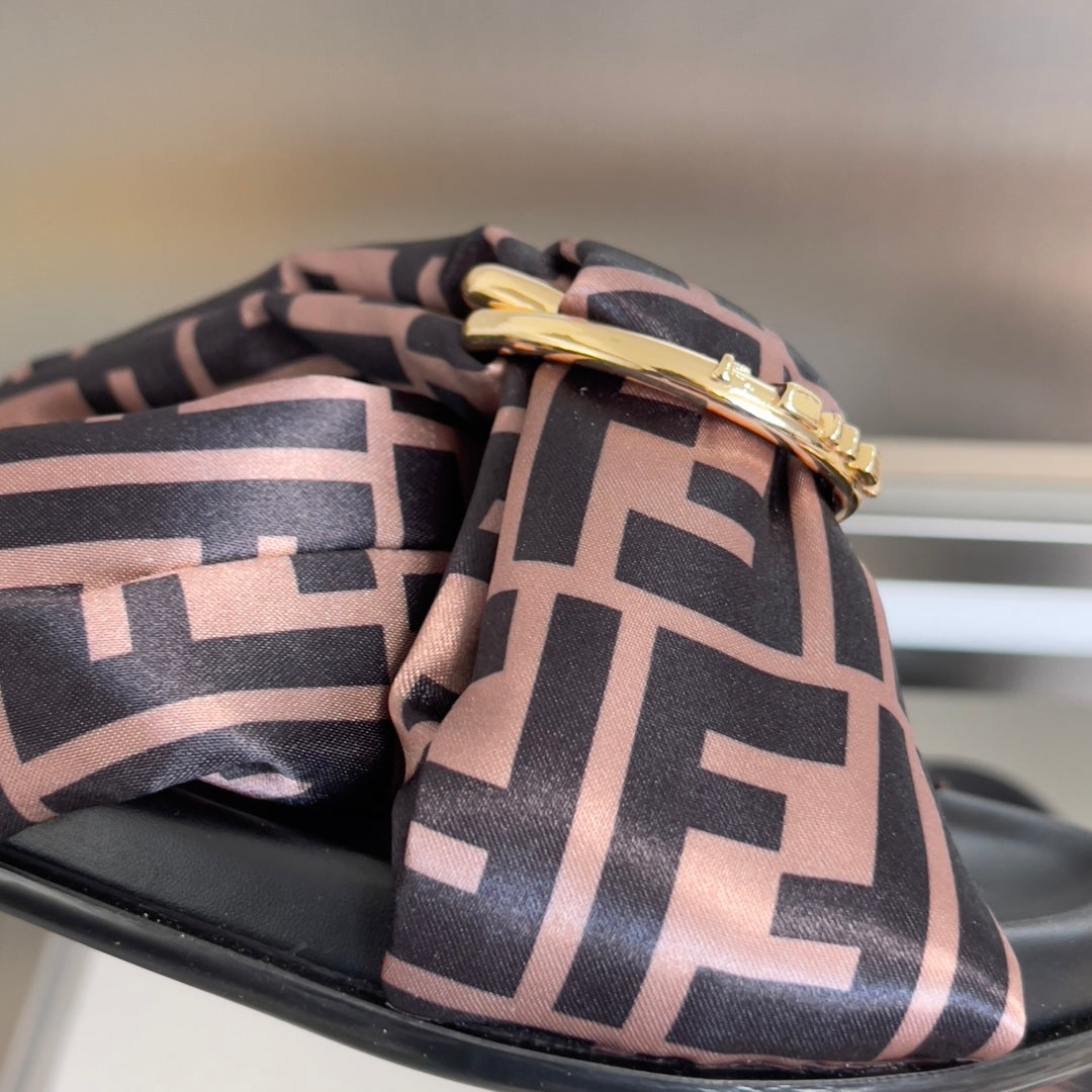 Luxury Shoes Fendi Sandals