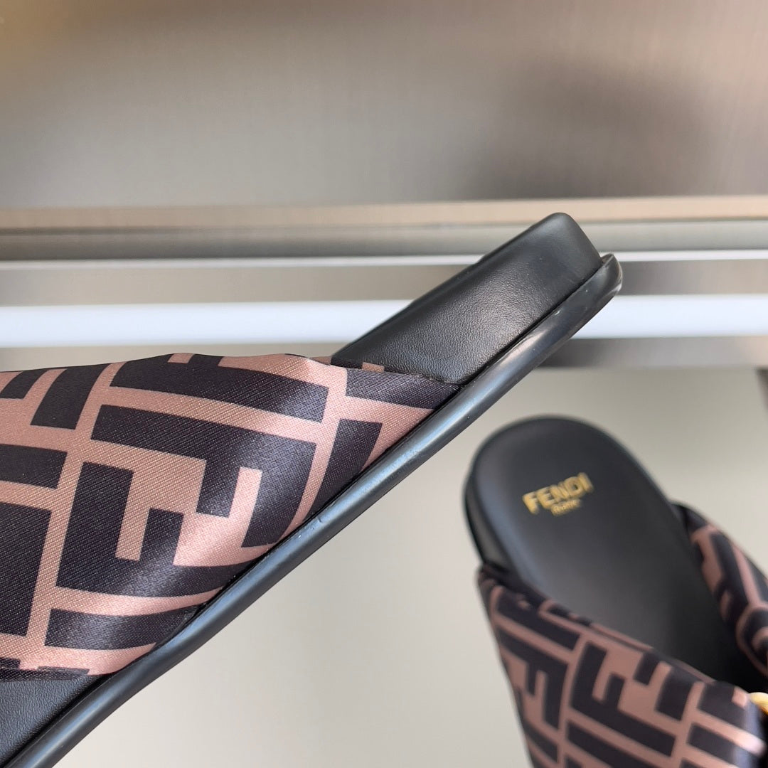 Luxury Shoes Fendi Sandals