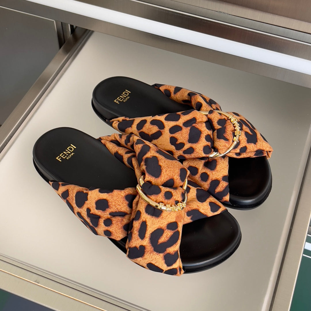 Luxury Shoes Fendi Sandals