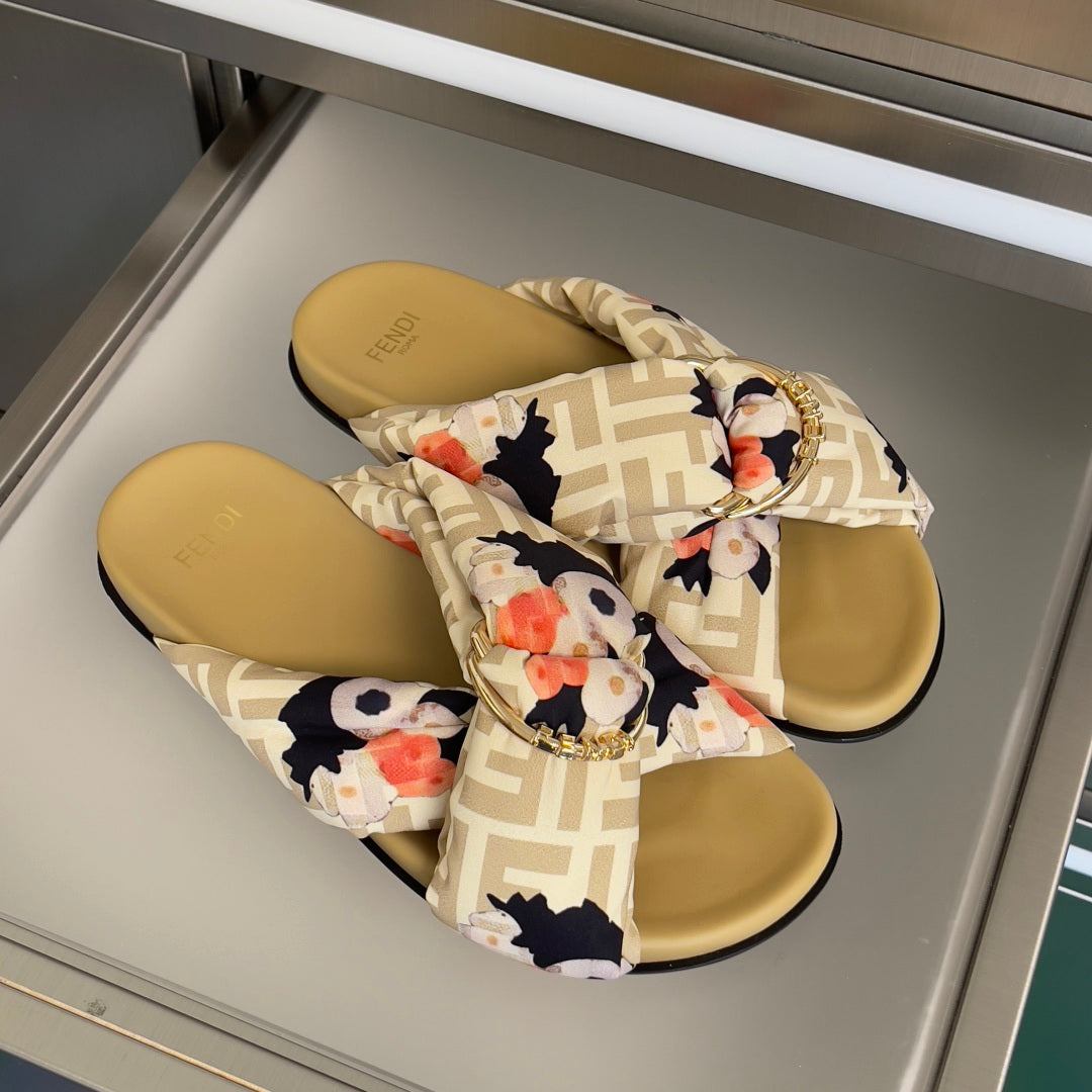 Luxury Shoes Fendi Sandals