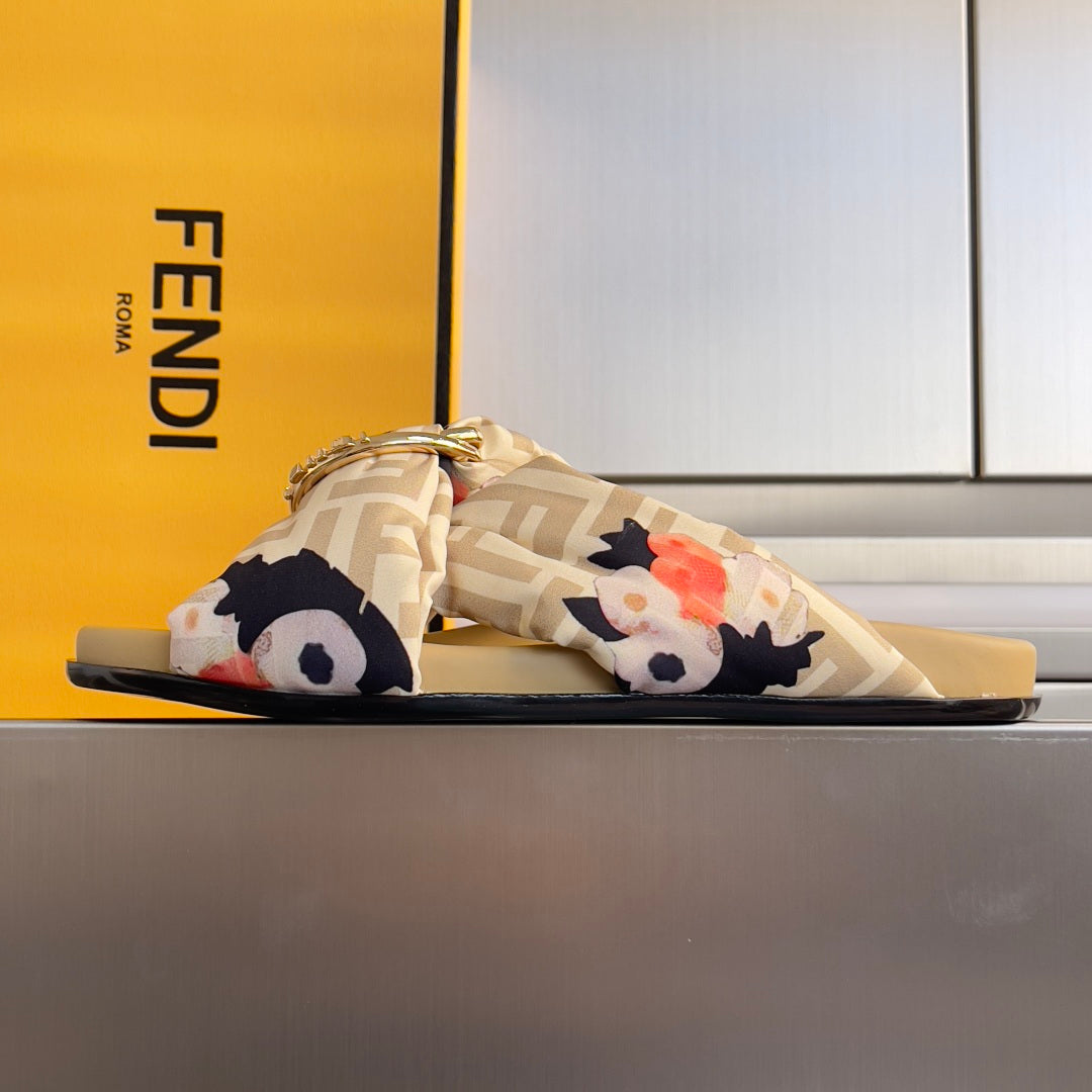 Luxury Shoes Fendi Sandals