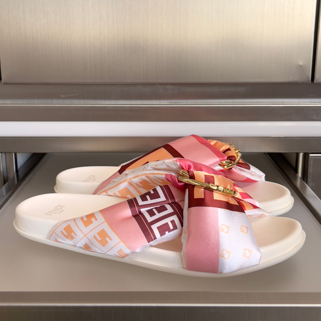 Luxury Shoes Fendi Sandals