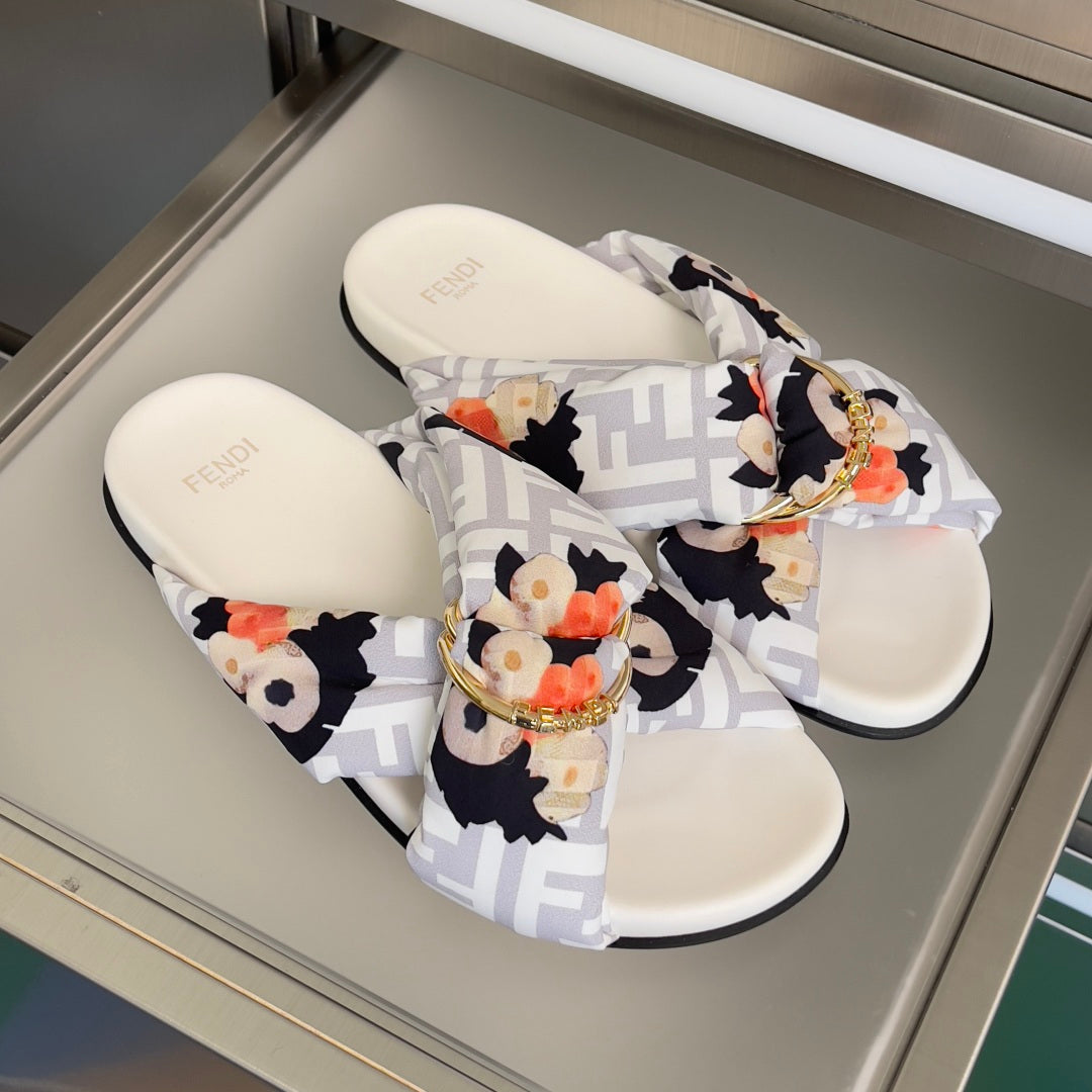 Luxury Shoes Fendi Sandals