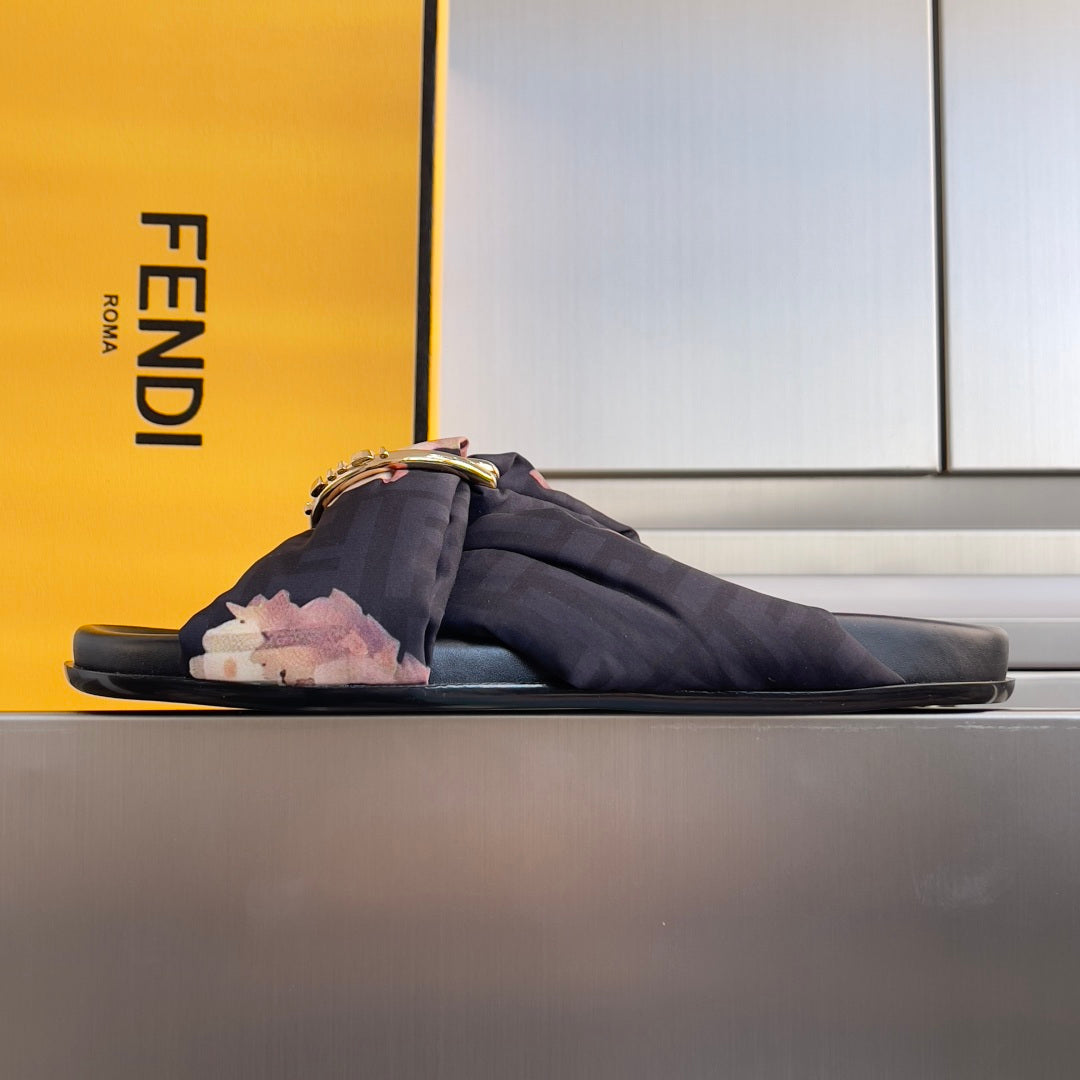 Luxury Shoes Fendi Sandals