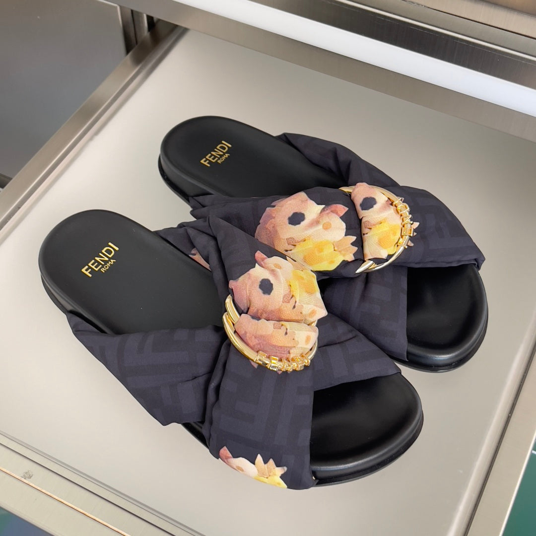 Luxury Shoes Fendi Sandals