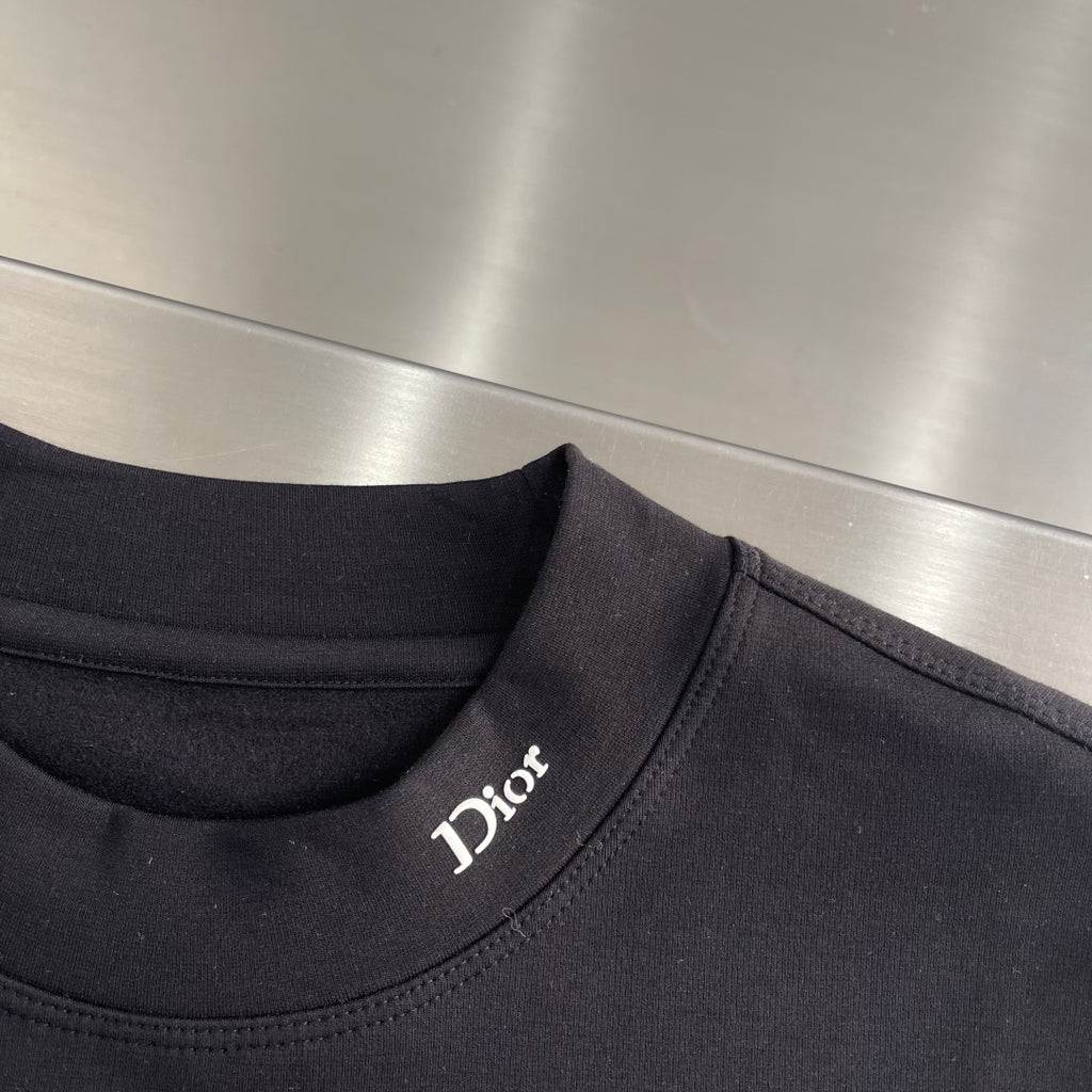 Black Dior crew-neck long-sleeve shirt collar with Dior logo near shoulder