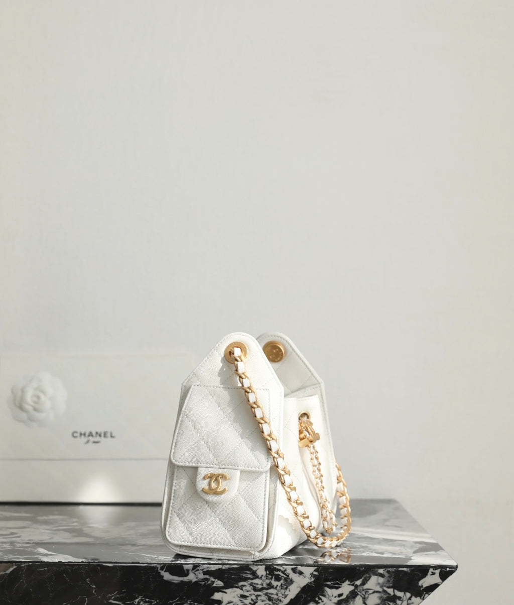 Chanel white quilted handbag with gold logo medallion and chain shoulder strap