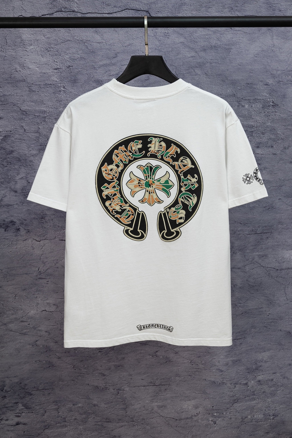 White short-sleeve T-shirt with large back circular graphic and sleeve logo