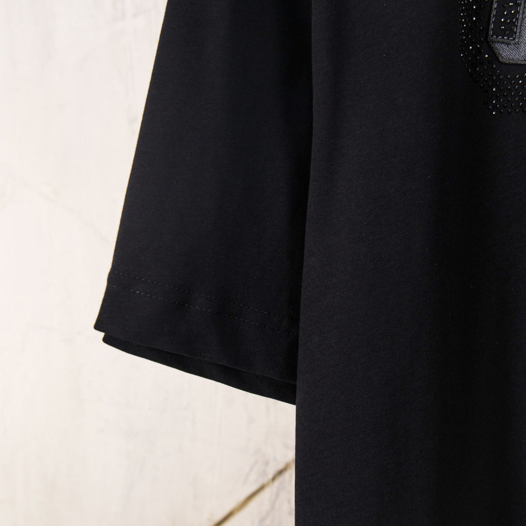 Fendi black short-sleeve T-shirt with straight hem and side seam