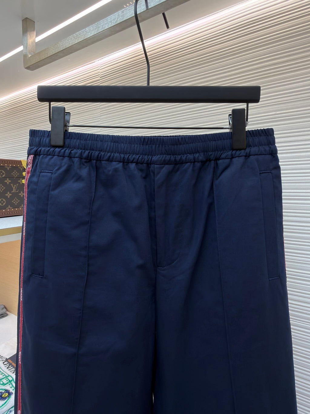 Navy pants with elastic waistband and front side pockets