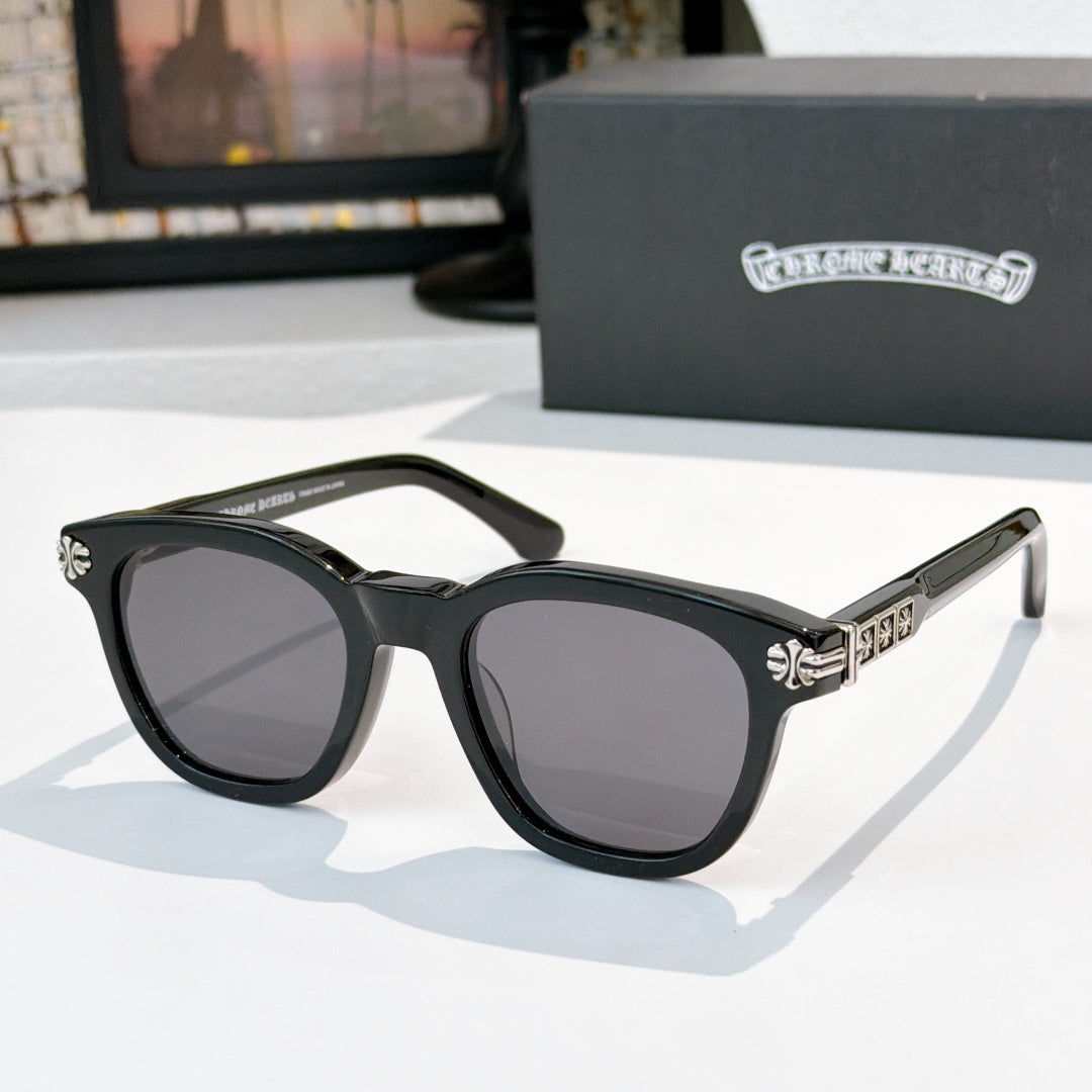 Chrome sunglasses with black frame and gray lenses