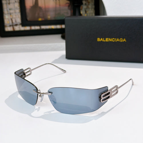 Sunglasses with light blue lenses and silver metal frame, logo temples