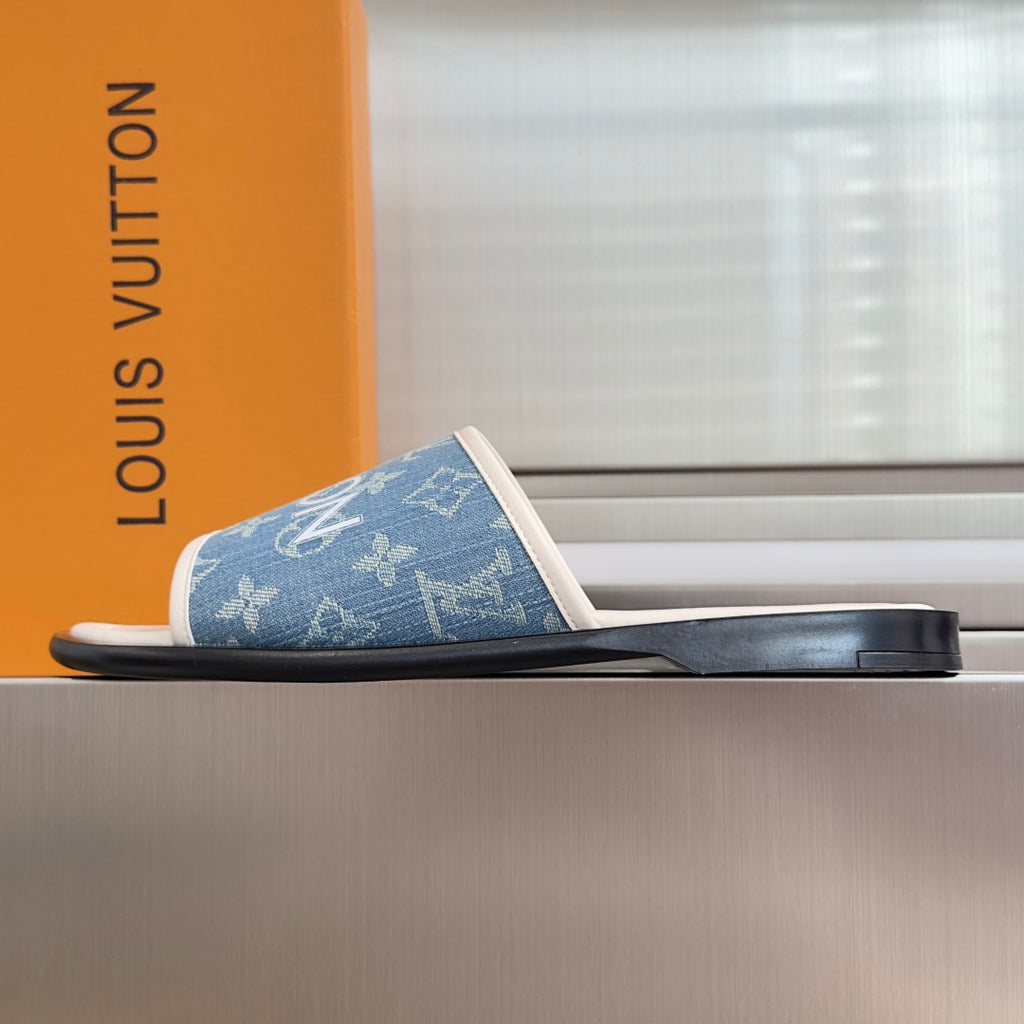 Louis Vuitton blue monogram slide sandal, wide strap and black platform sole