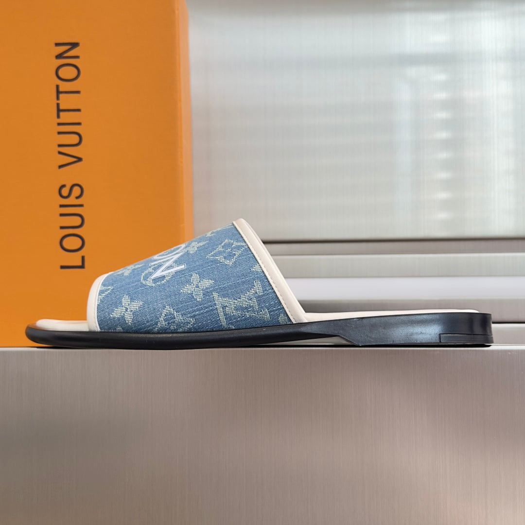 Louis Vuitton blue monogram slide sandal, wide strap and black platform sole