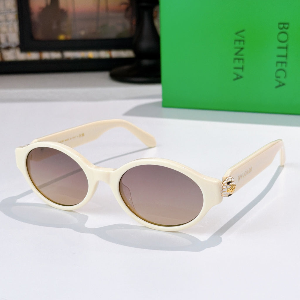 Bottega Veneta sunglasses, ivory frames with rose-brown tinted lenses