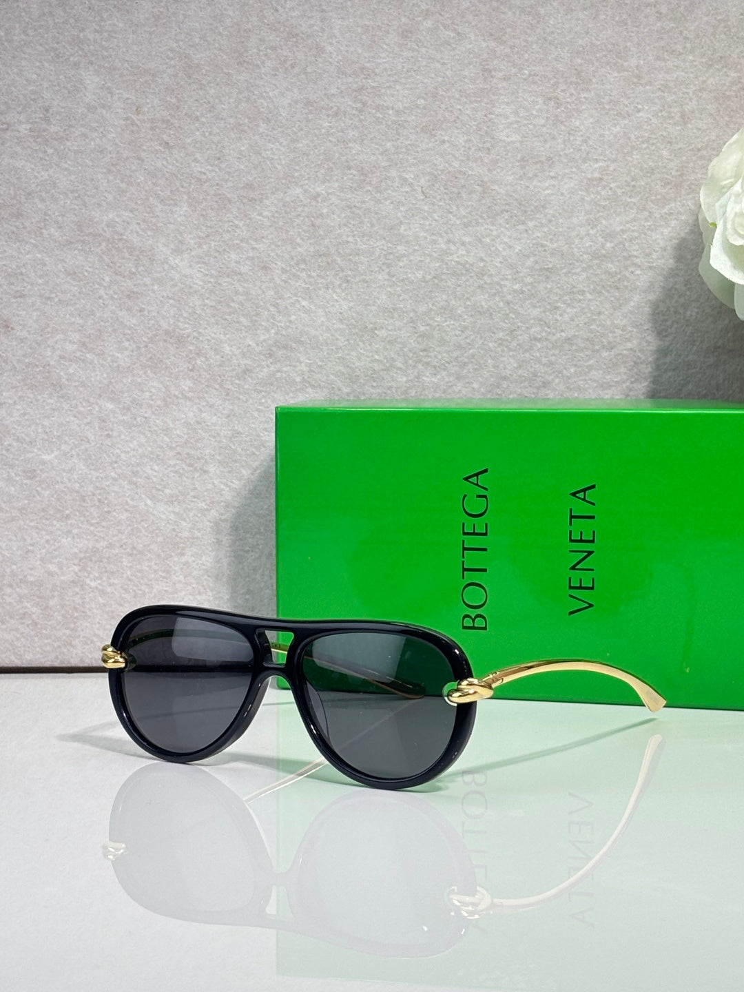 Bottega Veneta Glasses