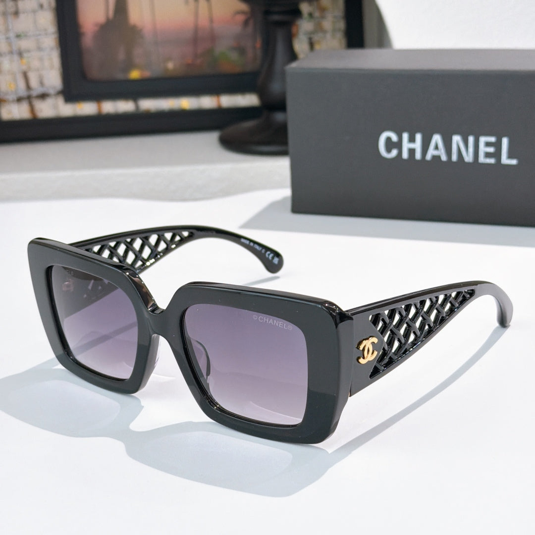 Square sunglasses with black frames, lattice temple and purple-tinted lenses