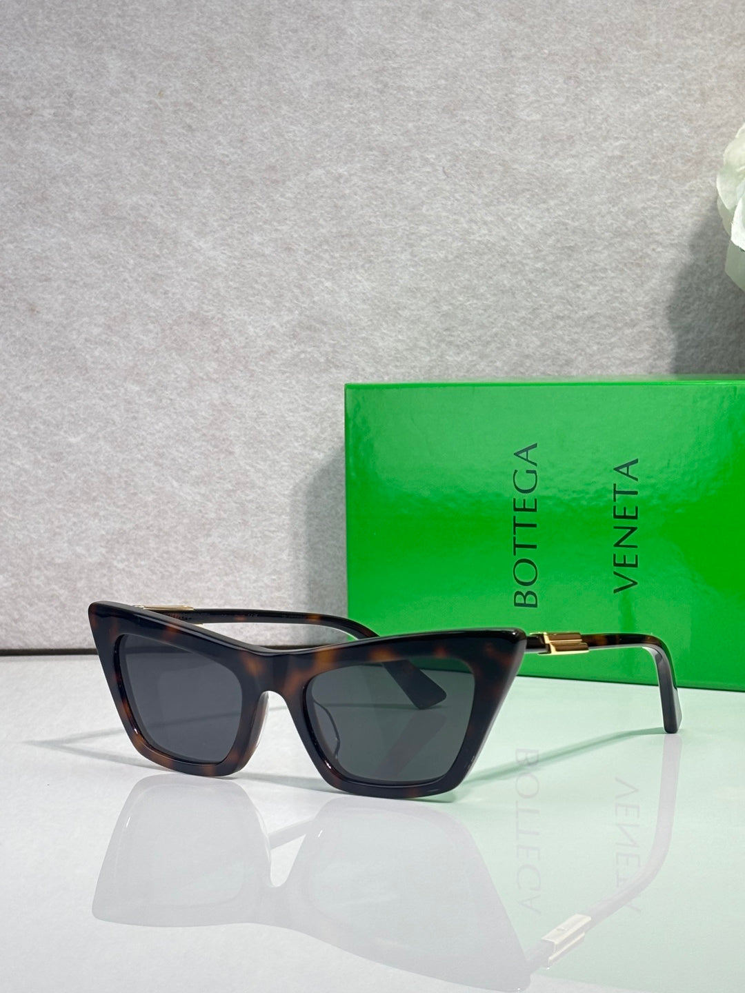 Bottega Veneta Glasses