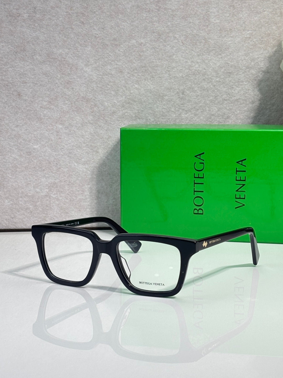 Bottega Veneta Glasses