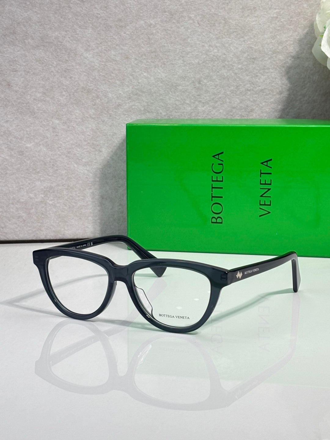 Bottega Veneta Glasses