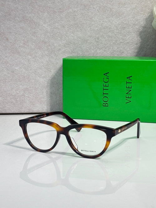 Bottega Veneta eyeglasses, tortoise and dark frame with clear lenses