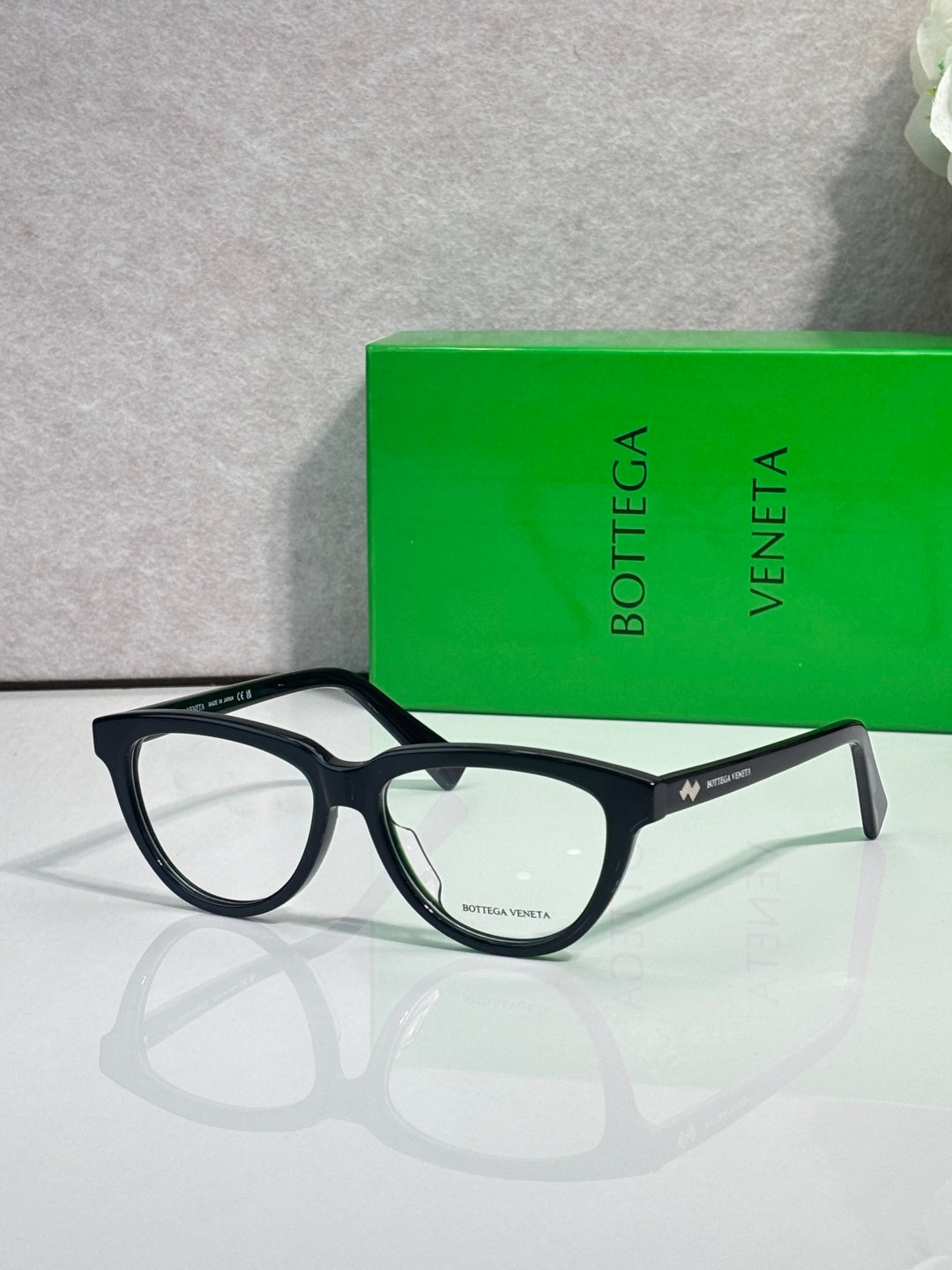 Bottega Veneta Glasses