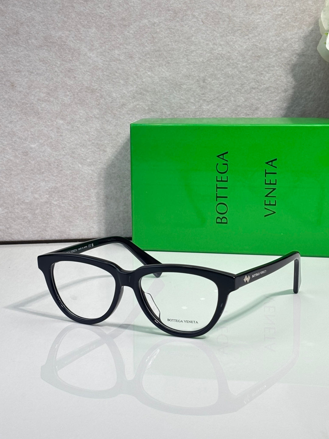 Bottega Veneta Glasses