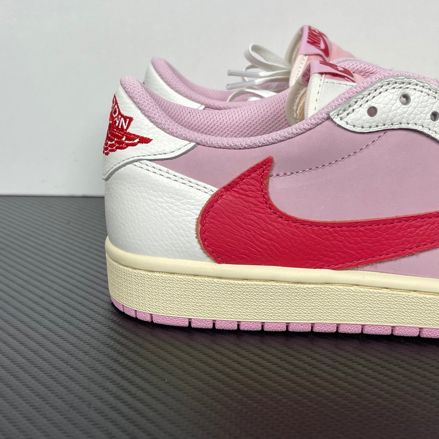 LJR Batch-Air Jordan 1 × Travis Scott