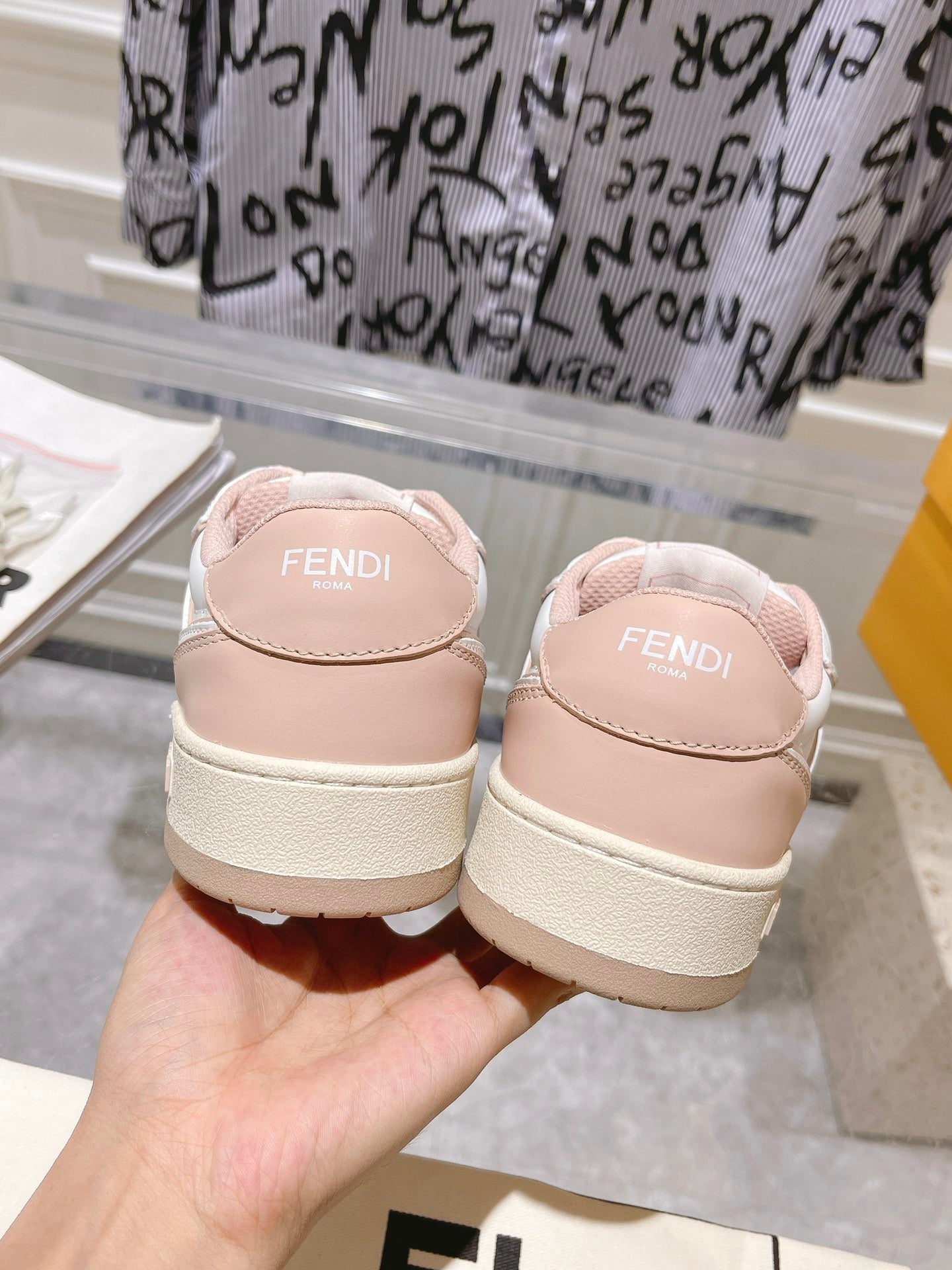 Luxury Shoes Fendi Unisex