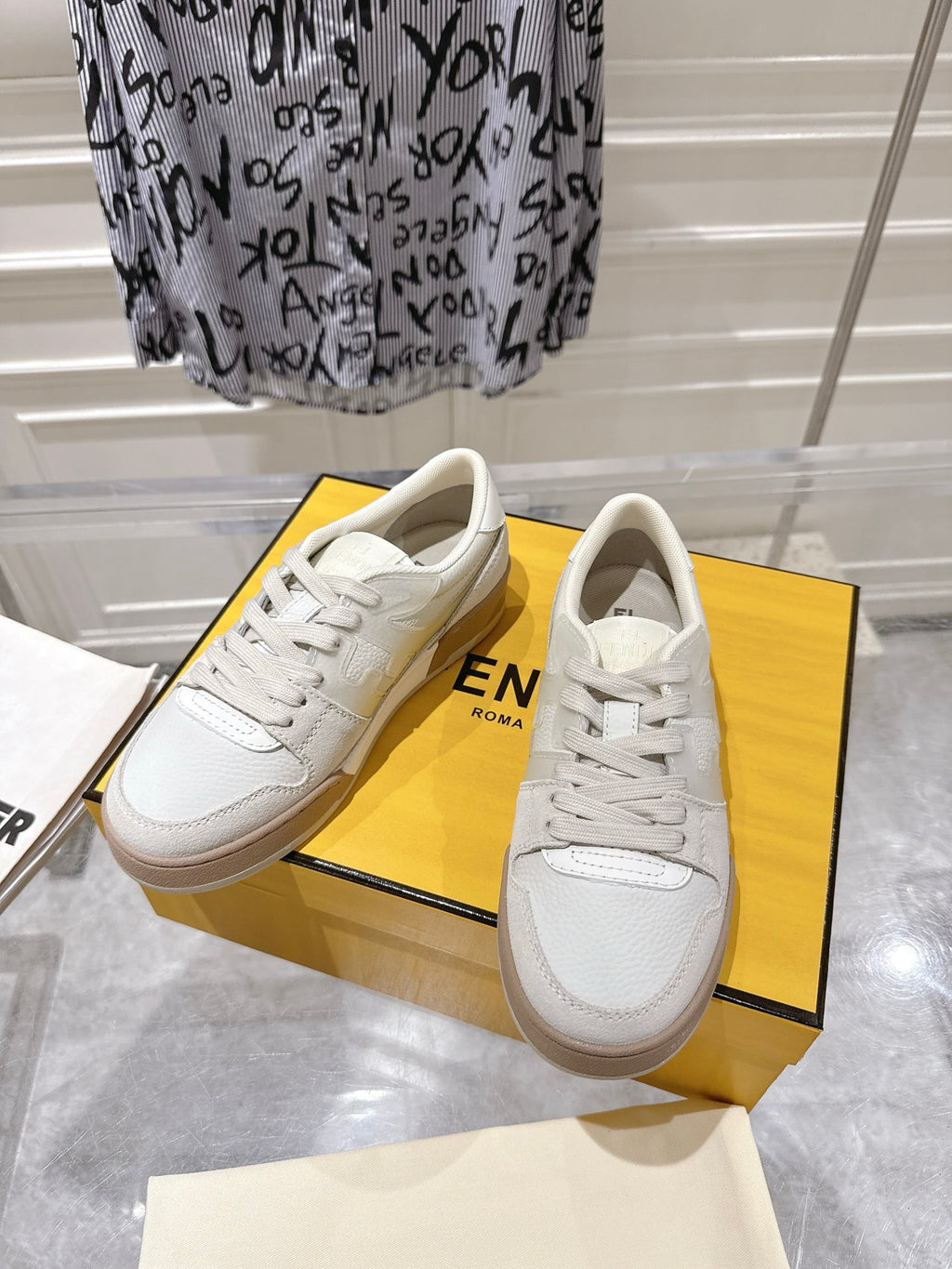 Luxury Shoes Fendi Unisex