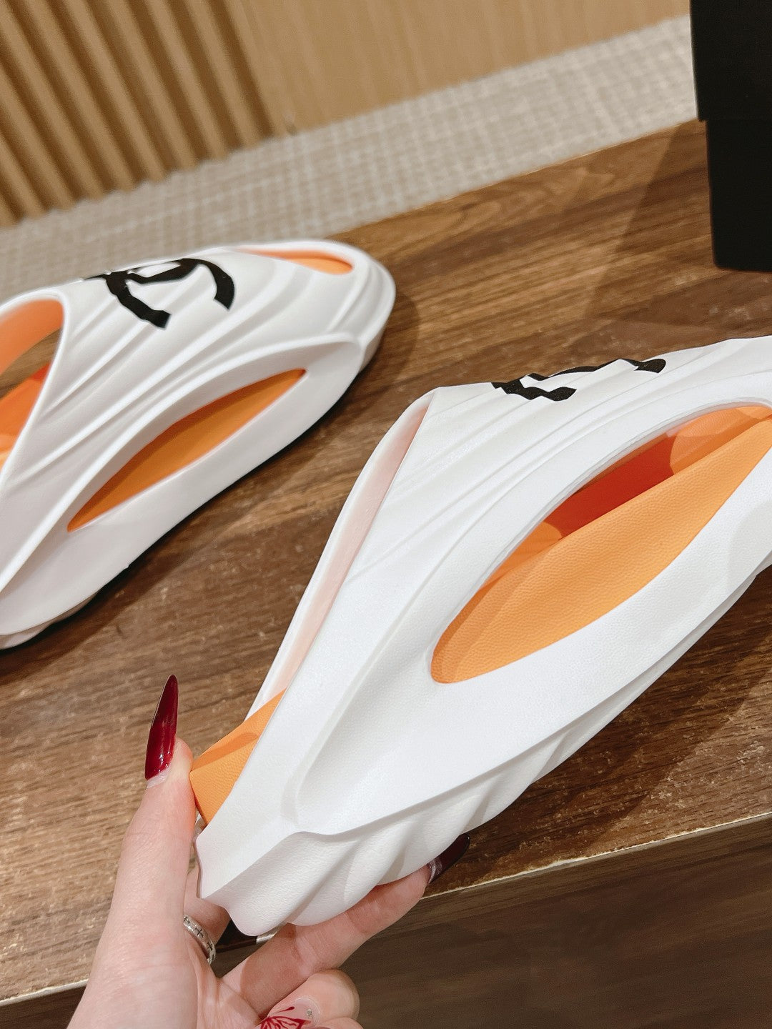 Luxury Shoes Chanel Unisex