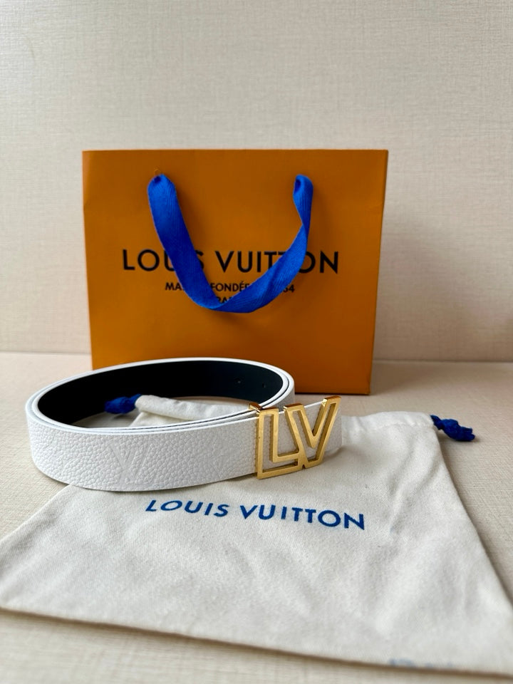 White leather belt with LV buckle, shown laid flat