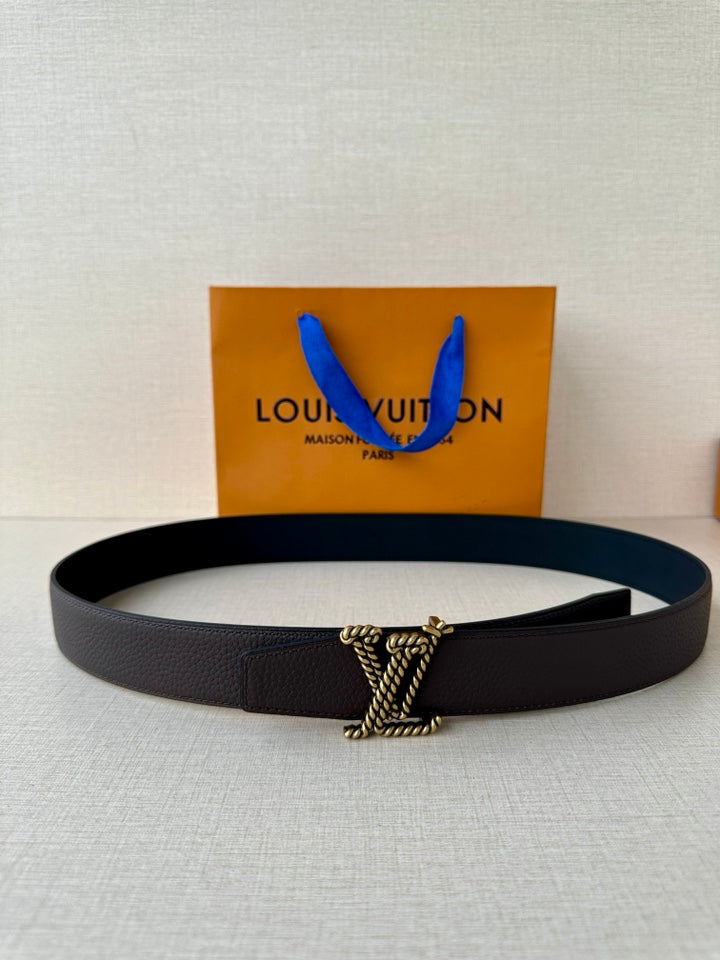 Louis Vuitton belt in dark leather with gold-tone interlaced buckle