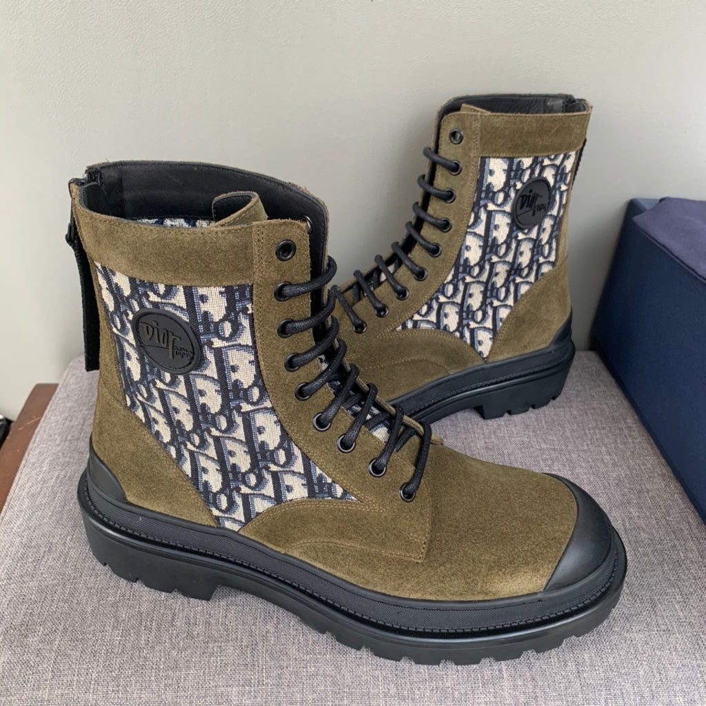 Tan and navy high-top boots with Dior Oblique front panel, lace-up style, rubber sole